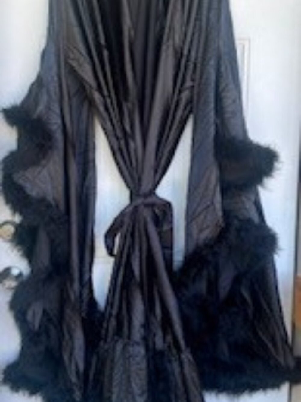 Black Feather Trim Robe / Duster Set – XL – 2 Piece Bundle